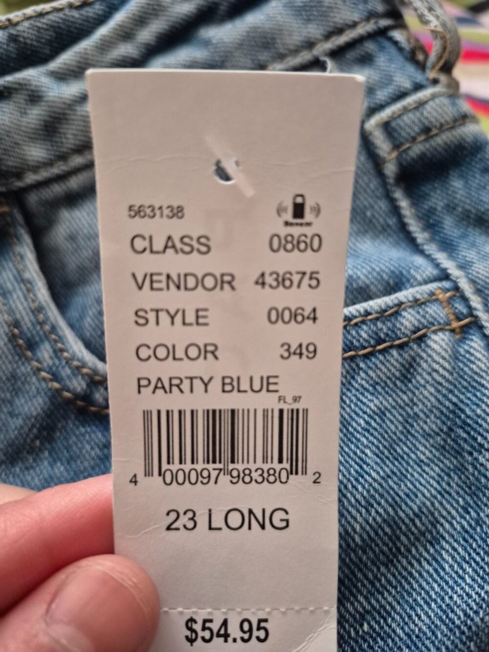 Jeans - Picture 2 of 3